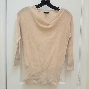 EUC ANN TAYLOR FACTORY SWEATER